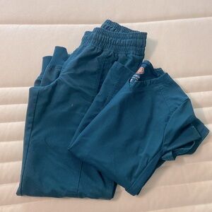 Dickies Scrub Set
